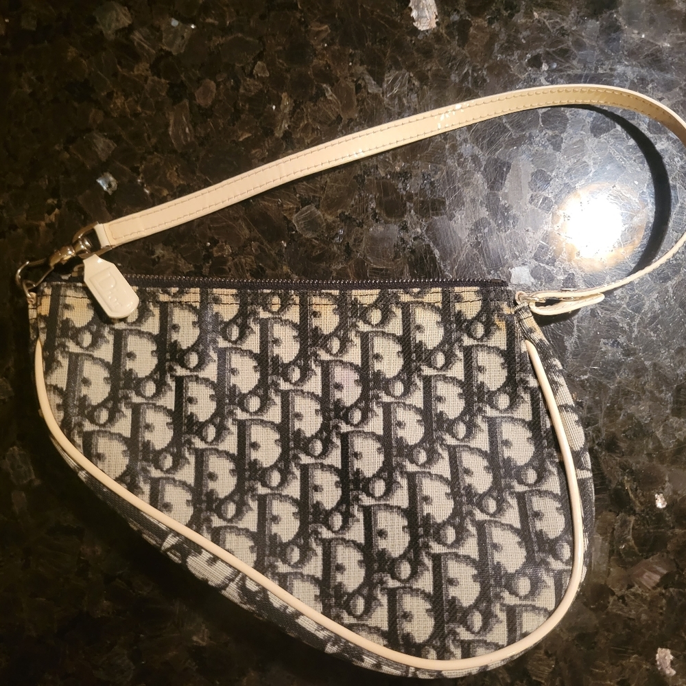 FLASH SALE!!💯Authentic Christian Dior, Mini Diorissimo Saddle Pochette - Picture 9 of 11